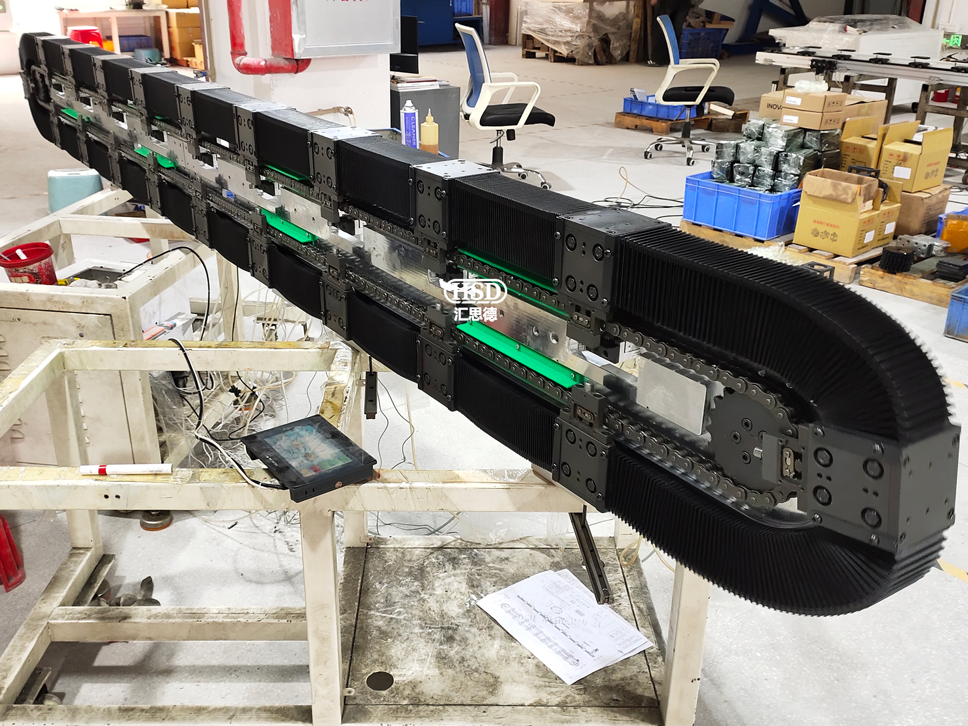 Vertical Circulating Rail System: Maximi